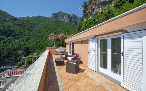 Casa Gioia: Montaña, Cordillera, Silla, Madera Dura, Balcón, Pueblo De Montaña, Eco Hotel, Recurso, Escarpa