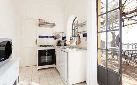 Casa la Sponda: Diseño De Interiores, Piso, Suelo, Mueble, Departamento, Techo, Silla, Moldura, Cocina, Loseta