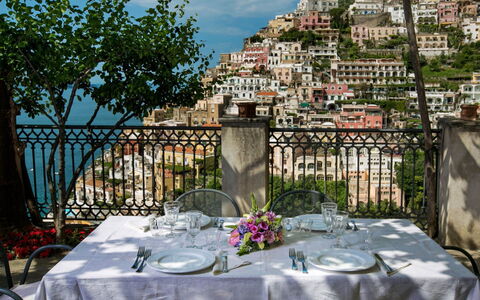 Casa la Sponda: Manteles, Mesa, Mueble, Silla, Restaurante, Planta De Casa, Balcón, Barware, Comida