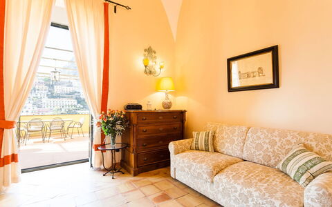 Casa Palazzo: Mueble, Diseño De Interiores, Piso, Suelo, Mesa, Techo, Habitación, Sala, Sofá, Silla