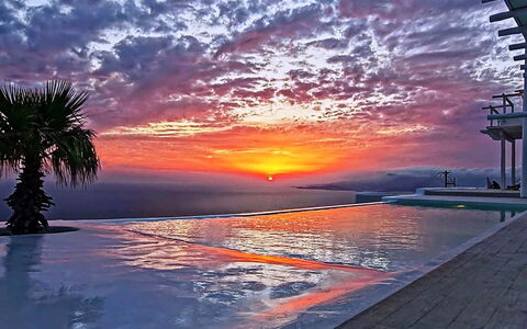 Fanaria Villa: Oscuridad, Resplandor Crepuscular, Horizonte, Puesta De Sol, Amanecer, Nube, Noche, Mar, Mañana En Red Sky, Oceano