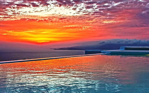 Fanaria Villa: Azul, Agua, Resplandor Crepuscular, Horizonte, Naranja, Puesta De Sol, Oscuridad, Amanecer, Mañana En Red Sky, Nube