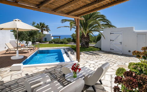 Guest House Livas: Recurso, Mueble, Casa, Eco Hotel, Sombra, Piscina, Silla, Villa, Inmuebles, Hotel