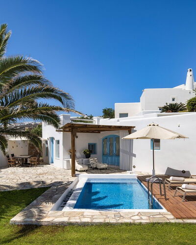 Guest House Livas: Piscina, Recurso, Mueble Para Exteriores, Sunlounger, Sombra, Eco Hotel, Silla, Villa, Hotel