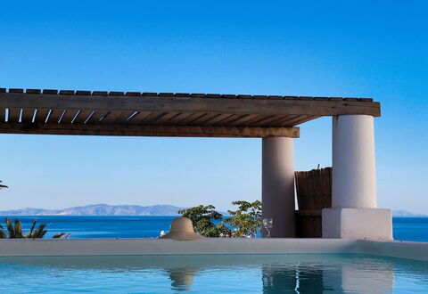 Halki Villa: Mar, Costeras Y Los Accidentes Geográficos Oceánico, Oceano, Sombra, Columna, Mueble Para Exteriores, Recurso, Costa, Estructura Al Aire Libre, Piscina
