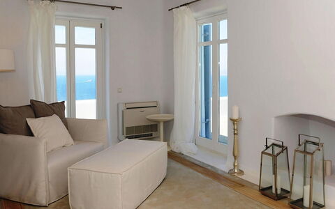 Krystalo: Mueble, Diseño De Interiores, Suelo, Departamento, Piso, Mesa, Mar, Habitación, Silla, Sala