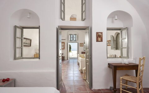 Nemo Retreat: Piso, Suelo, Mueble, Diseño De Interiores, Techo, Departamento, Silla, Sala, Planta De Casa, Moldura
