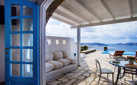 Rose Studio 3: Azul, Mueble, Silla, Mar, Mueble Para Exteriores, Recurso, Costa, Sombra, Cocina Y Comedor Mesa, Villa