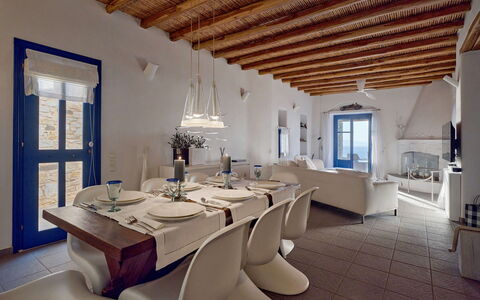 Villa Amaca: Azul, Mueble, Diseño De Interiores, Silla, Techo, Piso, Mesa, Comedor, Cocina Y Comedor Mesa, Casa