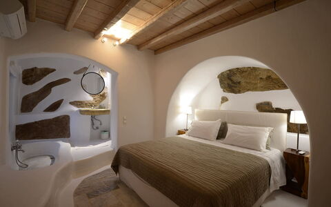 Villa Azur: Habitación, Hotel, Villa, Lecho, Ático, Hotel Boutique, Lámpara, Lámpara, Cama, Suite