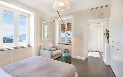 Casa Mariavittoria: Mueble, Diseño De Interiores, Pared, Piso, Suelo, Habitación, Techo, Madera, Cama, Habitación