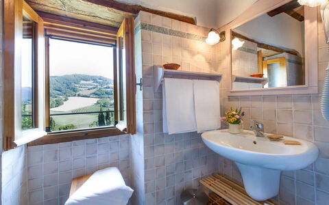 Villa Beatrice: Pared, Cabaña, Planta De Casa, Maceta, Casa De Campo, Villa, Lámpara, Eco Hotel, Balcón