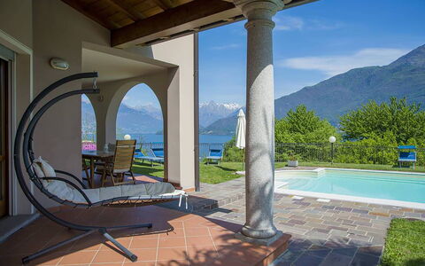 Villa Cremia: Piso, Mueble, Recurso, Columna, Techo, Silla, Eco Hotel, Porche, Sombra, Villa