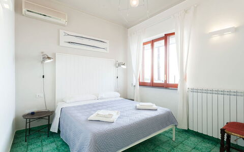 Villa Davide: Diseño De Interiores, Suelo, Piso, Departamento, Casa, Habitación, Habitación, Cama, Techo, Linos
