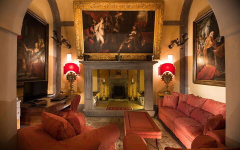 Palazzo Santa Croce: Mueble, Diseño De Interiores, Piso, Techo, Encendiendo, Suelo, Marco, Lámpara, Habitación, Sala
