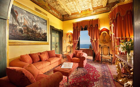 Palazzo Santa Croce: Diseño De Interiores, Mueble, Techo, Encendiendo, Piso, Suelo, Habitación, Sofá, Sala, Alfombra