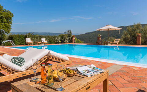 Villa del Colle: Piscina, Recurso, Eco Hotel, Inmuebles, Hacienda, Mueble Para Exteriores, Sunlounger, Villa, Hotel, Ciudad De Vacaciones