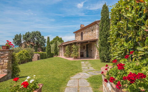 Villa del Colle: Arbusto, Casa, Jardín, El Terreno Del Lote, Casa, Cabaña, Inmuebles, Casa De Campo, Paisajismo