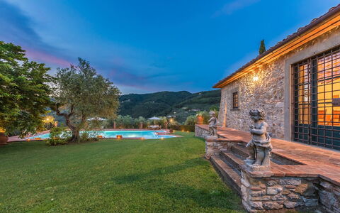 Villa del Colle: Piscina, Inmuebles, Recurso, Eco Hotel, Hacienda, Casa De Campo, Oscuridad, Villa, Noche, Thermae
