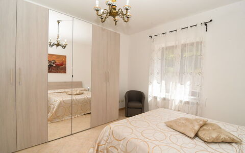 Villa del Mare: Mueble, Cama, Diseño De Interiores, Habitación, Madera, Piso, Suelo, Habitación, Gabinetes, Sábana