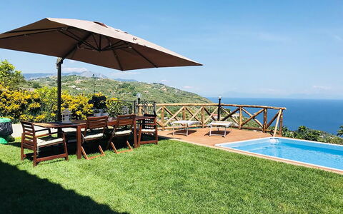 Villa del Saraceno: Paraguas, Mueble Para Exteriores, Piscina, Mueble, Recurso, Ocio, Eco Hotel, Sombra, Silla, Mesa Al Aire Libre