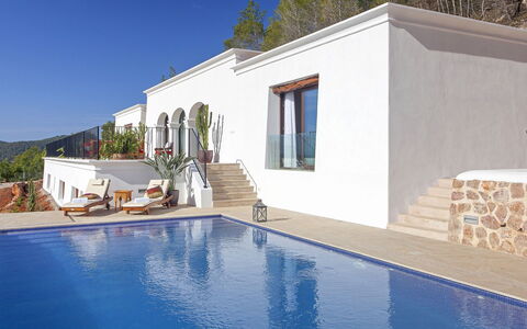 Villa Edward: Casa, Piscina, Recurso, Villa, Inmuebles, Eco Hotel, Silla, Maceta, Planta De Casa, Hotel