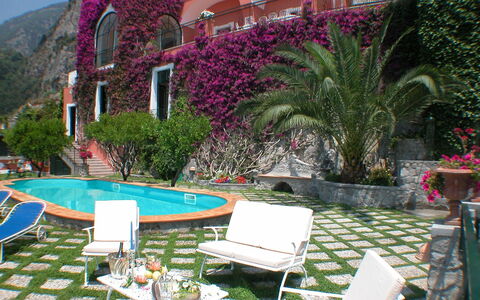 Villa Elyseum: Piscina, Verano, Mueble Para Exteriores, Recurso, Cordillera, Hacienda, Eco Hotel, Silla, Ciudad De Vacaciones, Balcón