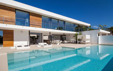 Villa Emily: Piscina, Recurso, Eco Hotel, Mueble Para Exteriores, Villa, Inmuebles, Sombra, Hotel, Silla, Mansión