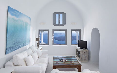 Villa Eros: Azul, Mar, Costeras Y Los Accidentes Geográficos Oceánico, Mueble, Costa, Departamento, Oceano, Sofá, Sala