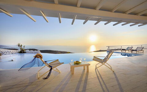 Villa Fabulous: Mueble, Silla, Recurso, Mueble Para Exteriores, Mar, Eco Hotel, Sombra, Hotel, Piscina, Villa