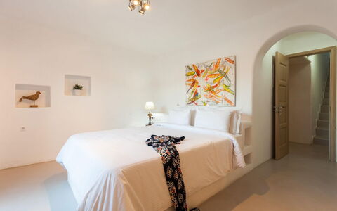 Villa Filìa: Pared, Diseño De Interiores, Piso, Suelo, Mueble, Techo, Habitación, Encendiendo, Casa, Cama