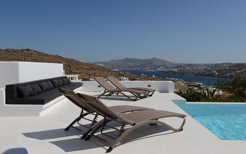 Villa Gazelia: Mueble, Silla, Diseño De Interiores, Suelo, Piso, Mueble Para Exteriores, Sala