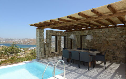 Villa Gazelia: Mueble, Diseño De Interiores, Piso, Recurso, Suelo, Silla, Techo, Piscina, Sombra, Eco Hotel
