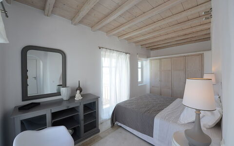 Villa Gazelia: Mueble, Diseño De Interiores, Habitación, Suelo, Cama, Piso, Techo, Habitación, Casa, Departamento