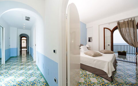 Villa Heart: Piso, Diseño De Interiores, Suelo, Habitación, Techo, Habitación, Hotel, Recurso, Manchas De Madera, Suelos De Madera