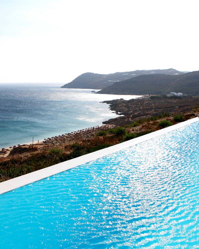 Villa Helios: Azul, Agua, Cuerpo De Agua, Mar, Costeras Y Los Accidentes Geográficos Oceánico, Costa, Oceano, Piscina, Recurso, Promontorio