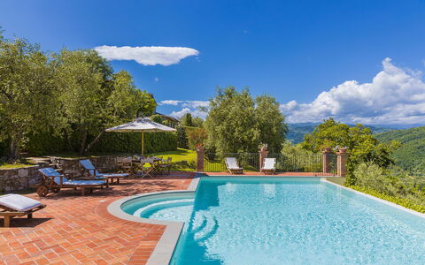 Villa Il Castagno: Azul, Piscina, Eco Hotel, Hacienda, Casa De Campo, Villa, Paisajismo, Recurso