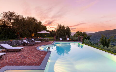 Villa Il Castagno: Piscina, Paisaje, Recurso, Oscuridad, Eco Hotel, Inmuebles, Hacienda, Noche, Villa, Casa De Campo