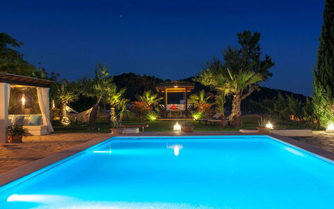 Villa Jardin: Piscina, Azul, Recurso, Eco Hotel, Thermae, Mueble Para Exteriores, Fuente De Agua, Ocio, La Iluminación Del Paisaje, Hacienda