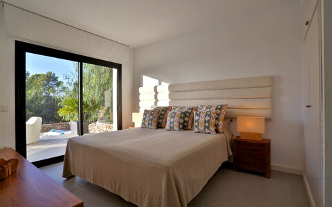 Villa Joya: Mueble, Cama, Habitación, Diseño De Interiores, Madera, Lecho, Sábana, Linos, Habitación, Suelo
