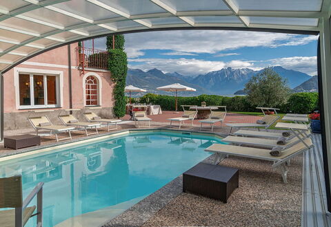 Villa Meridiana: Colina, Cordillera, Jardín, Recurso, Inmuebles, Piscina, Valle, Hill Station, Eco Hotel, Alpes