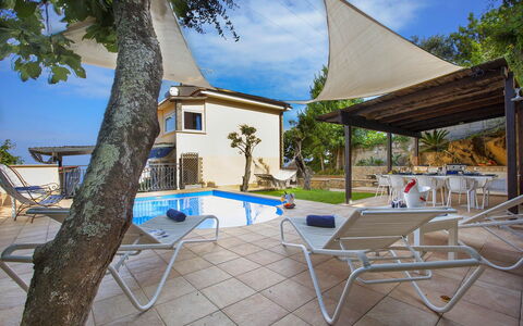 Villa Mouna
