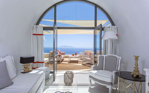 Villa Orestis: Mueble, Mar, Oceano, Costa, Silla, Recurso, Villa, Hotel, Ático