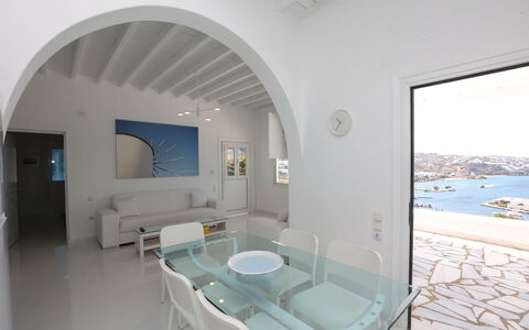 Villa Rose 1: Mueble, Diseño De Interiores, Piso, Suelo, Silla, Mar, Departamento, Techo, Costa, Oceano