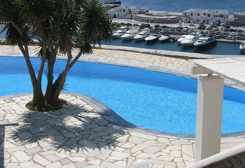 Villa Rose 1: Azul, Piscina, Mueble Para Exteriores, Recurso, Material Compuesto, Sombra, Paraguas, Sunlounger, Losa, Silla