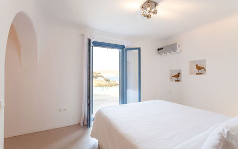 Villa Smaràgdi: Azul, Sombra, Balcón, La Luz Del Día, Villa, Hotel, Habitación