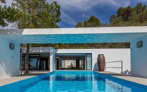 Villa Tomsk: Azul, Piscina, Recurso, Material Compuesto, Sombra, Eco Hotel, Hotel, Hormigón, Villa, Inmuebles