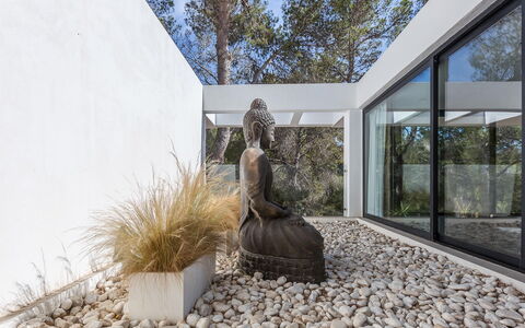 Villa Tomsk: Jardín, Material Natural, Paisajismo
