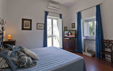 Villa Torre del Sole: Mueble, Diseño De Interiores, Habitación, Marco, Techo, Linos, Piso, Encendiendo, Casa, Habitación