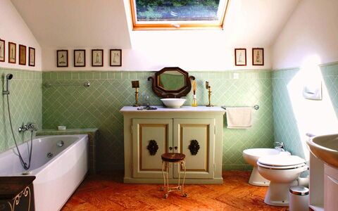 Villa Virginia: Piso, Diseño De Interiores, Arreglo De Tubería, Suelo, Baño, Grifo, Plomería, Loseta, Lavabo Del Baño, Lavabo